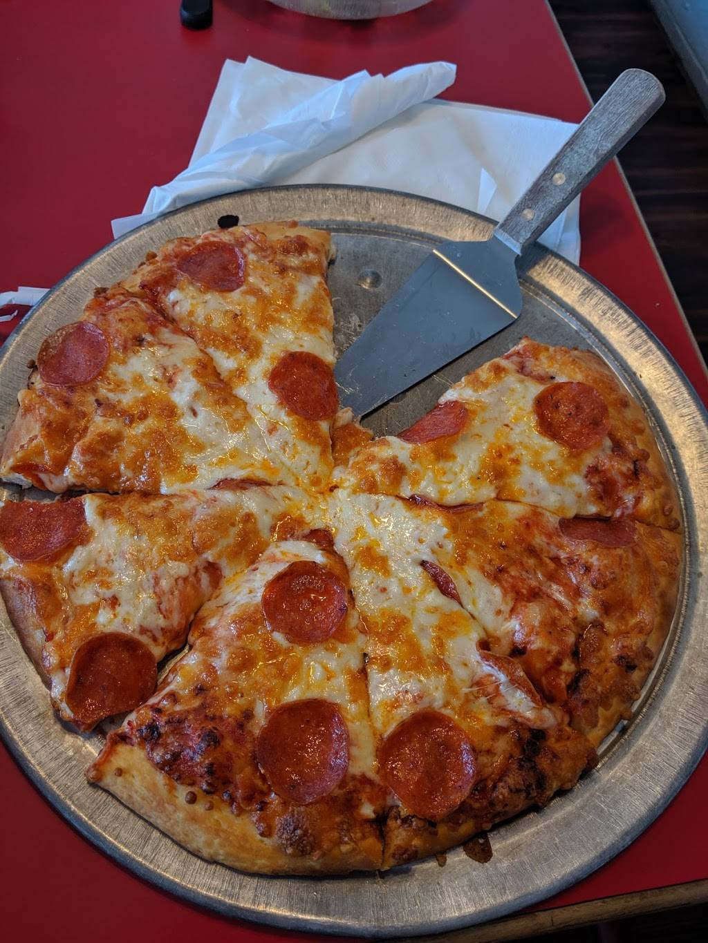 Gondolier | restaurant | 1603 US-64, Ocoee, TN 37361, USA | 4233387299 OR +1 423-338-7299