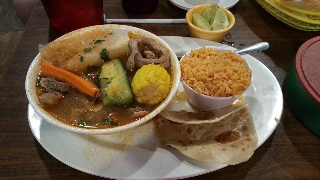 Taqueria El Jimador | restaurant | 116 E Plantation Dr, Clute, TX 77531, USA | 9792652220 OR +1 979-265-2220