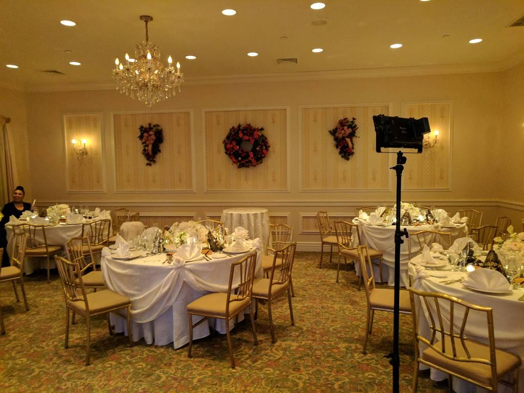 Villa Amalfi | restaurant | 793 Palisade Ave, Cliffside Park, NJ 07010, USA | 2018868626 OR +1 201-886-8626