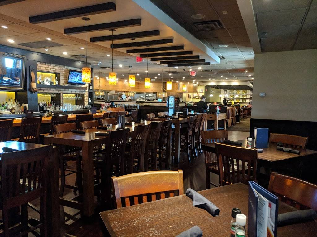 Carrabbas Italian Grill | restaurant | 2150 Northwoods Blvd #100, North Charleston, SC 29406, USA | 8438240404 OR +1 843-824-0404