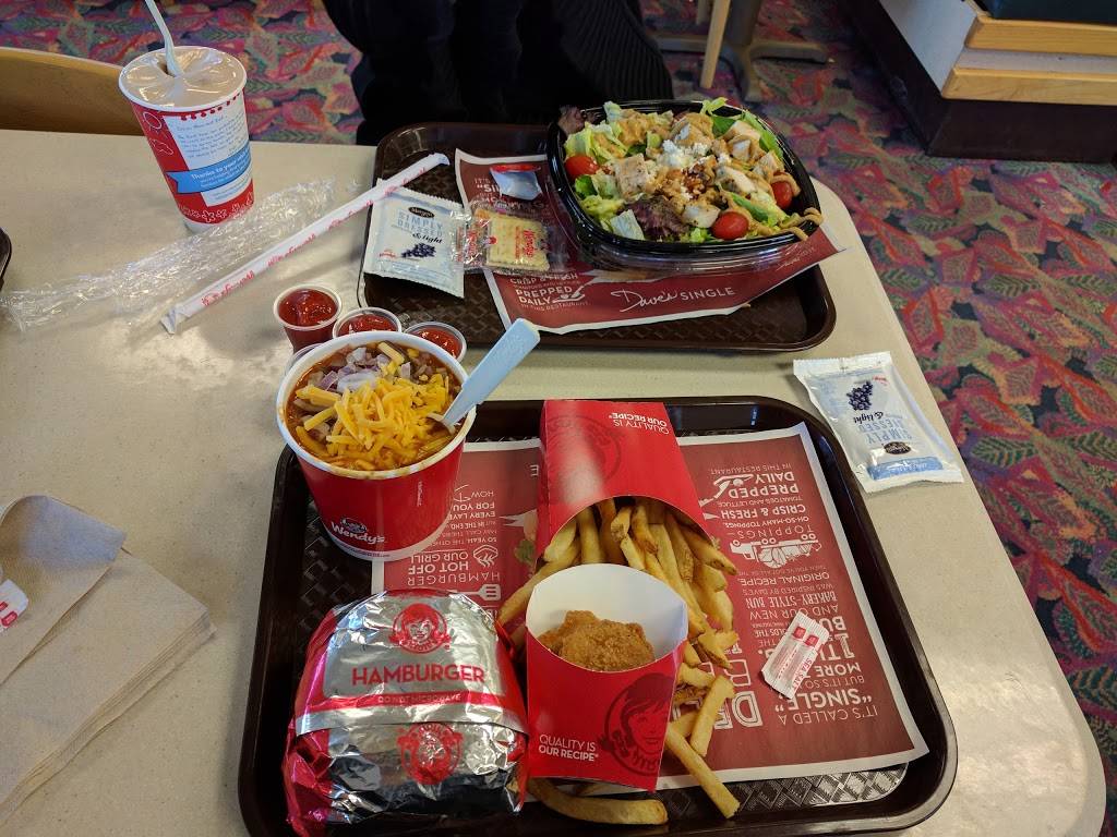 Wendys | restaurant | 125 E Dorset Dr, Dixon, CA 95620, USA | 7076787248 OR +1 707-678-7248