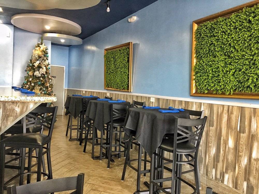 Azul Seafood Tapas | restaurant | 21945 Katy Fwy c, Katy, TX 77450, USA | 8324376179 OR +1 832-437-6179