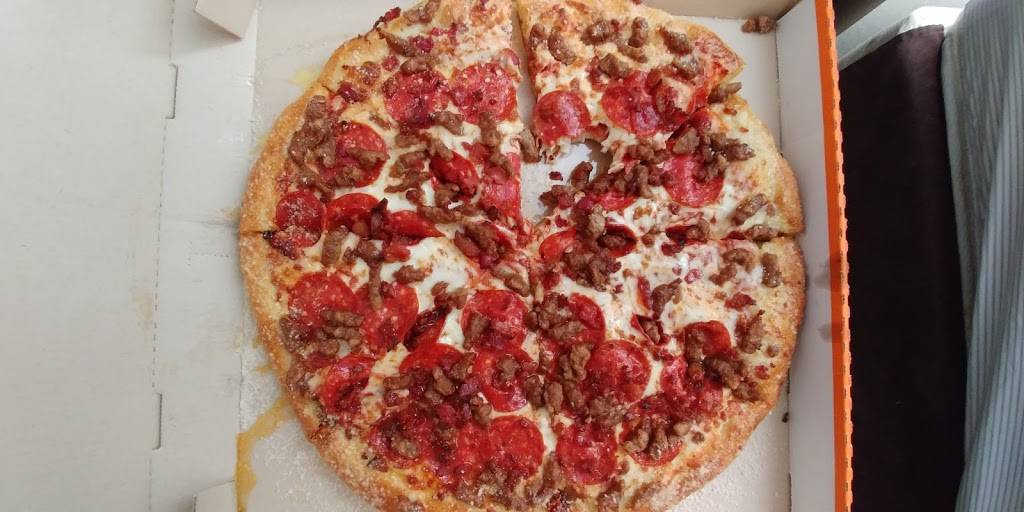 Little Caesars Pizza | meal takeaway | 47069 Hayes Rd, Shelby Charter Twp, MI 48315, USA | 5865325020 OR +1 586-532-5020