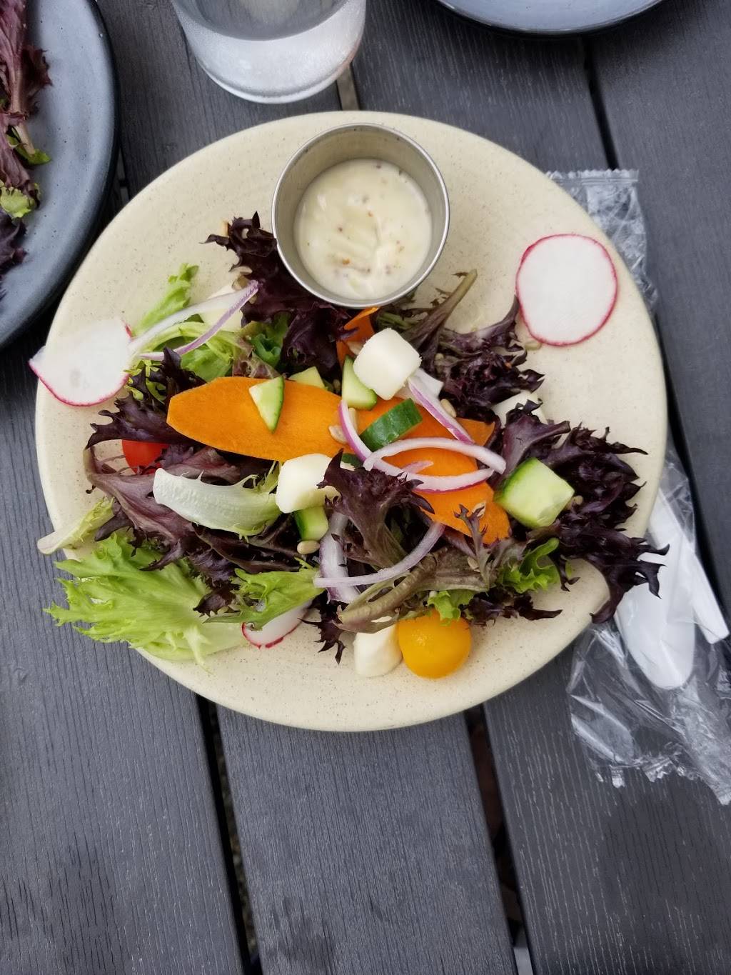 Cove lakeside bistro | restaurant | 9110 Portage Rd, Portage, MI 49002, USA | 2693505380 OR +1 269-350-5380