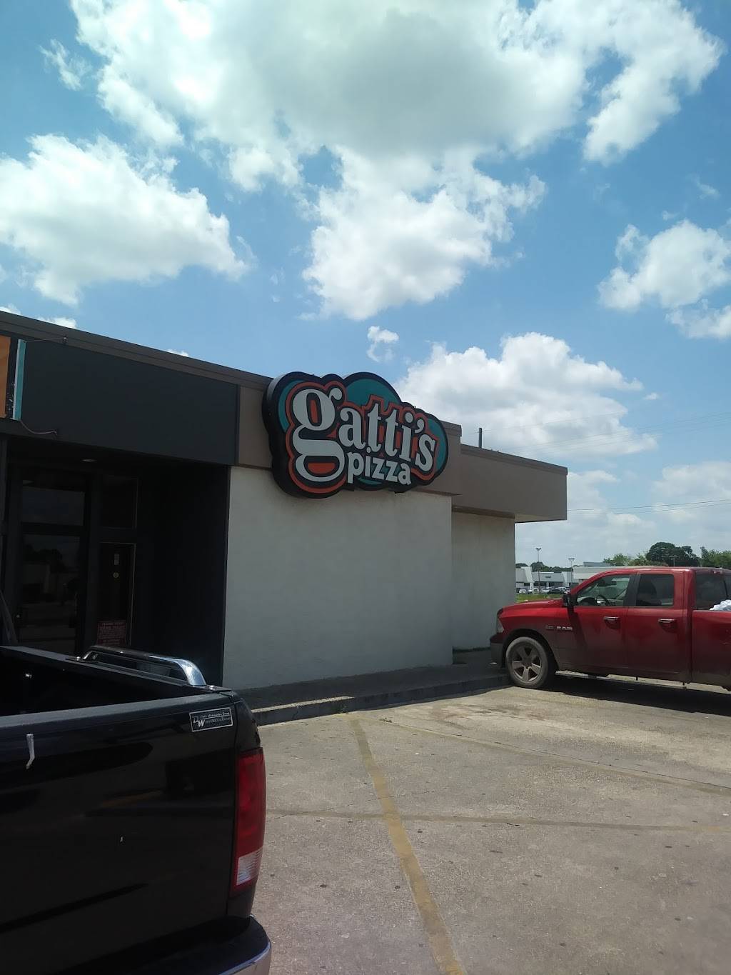 Mr Gattis Pizza | meal takeaway | 828 E Admiral Doyle Dr, New Iberia, LA 70560, USA | 3373657359 OR +1 337-365-7359