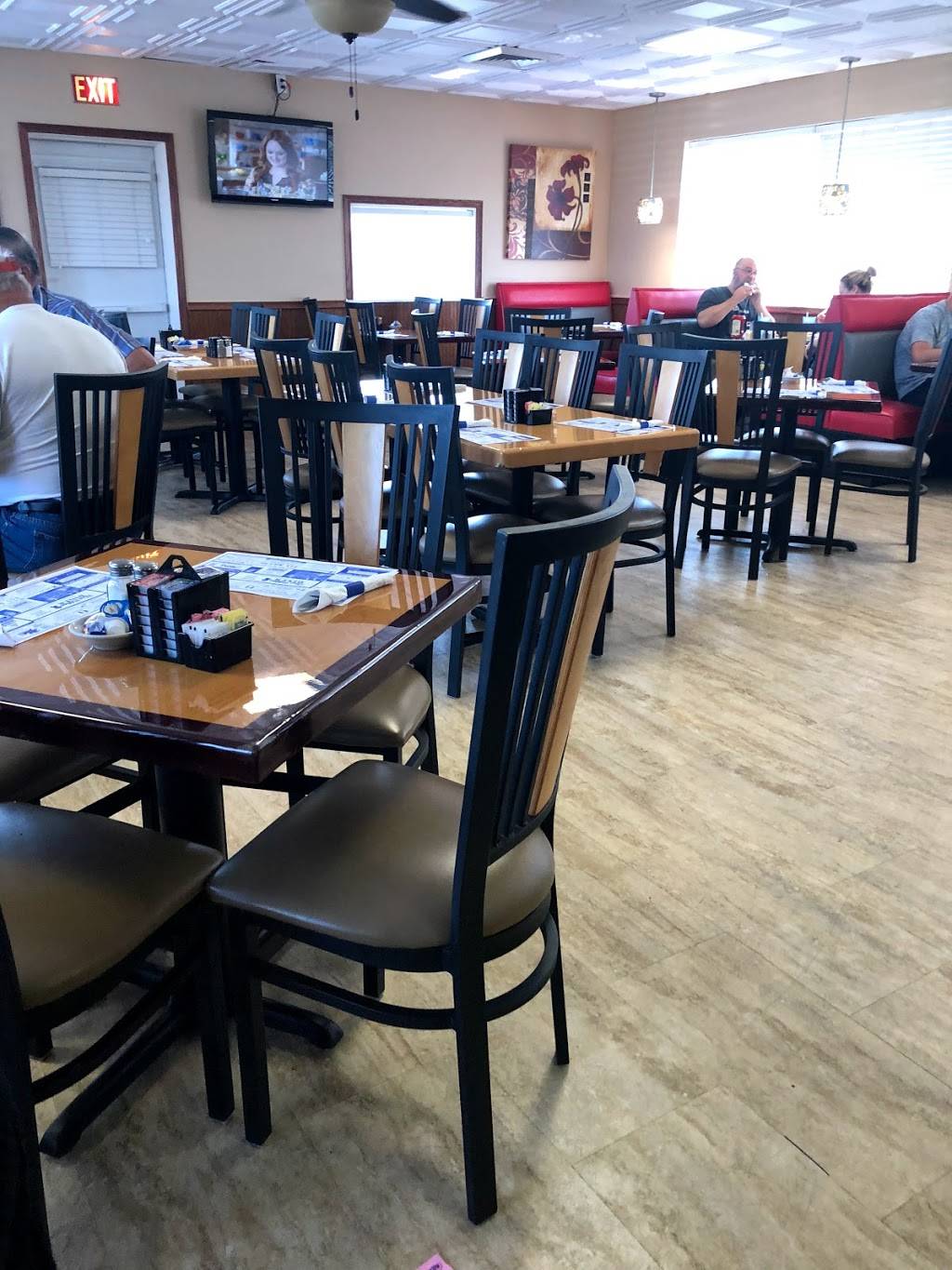 Blue Ribbon Diner | restaurant | 8198 OH-108, Wauseon, OH 43567, USA | 4193353663 OR +1 419-335-3663