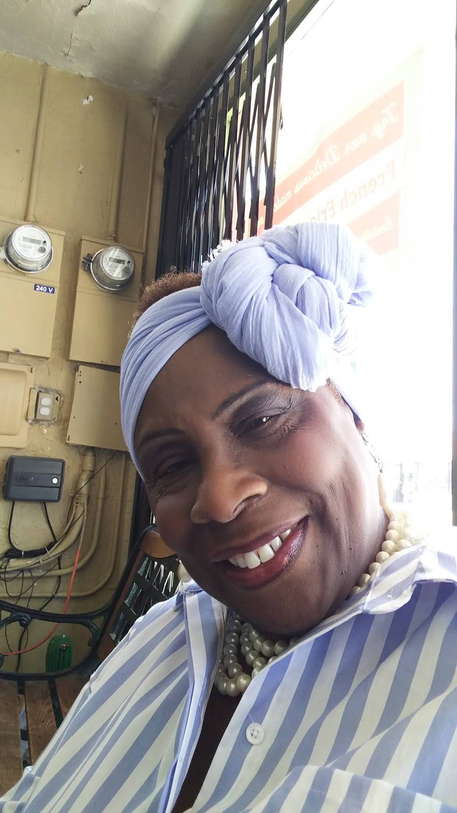 Josies | restaurant | 16616 Normandie Ave, Gardena, CA 90247, USA | 3103233113 OR +1 310-323-3113