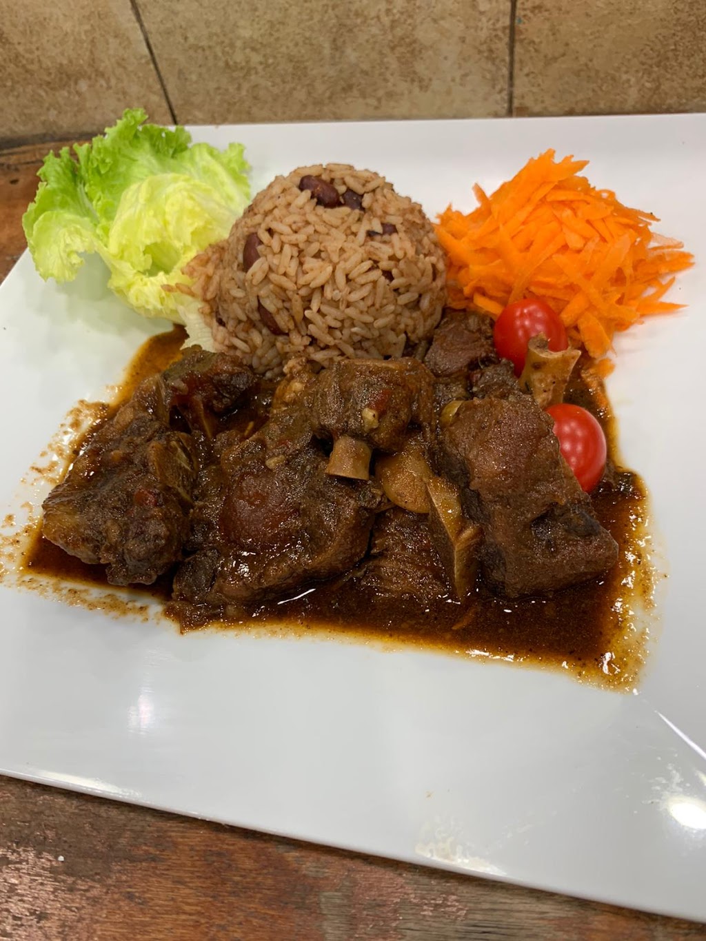 Irie Bite | restaurant | 387 Utica Ave, Brooklyn, NY 11213, USA | 3472408991 OR +1 347-240-8991