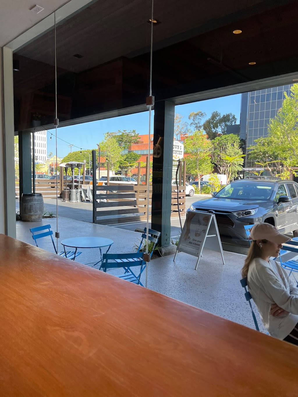 Earthbar | restaurant | 11640 San Vicente Blvd #103, Los Angeles, CA 90049, USA | 3108263549 OR +1 310-826-3549