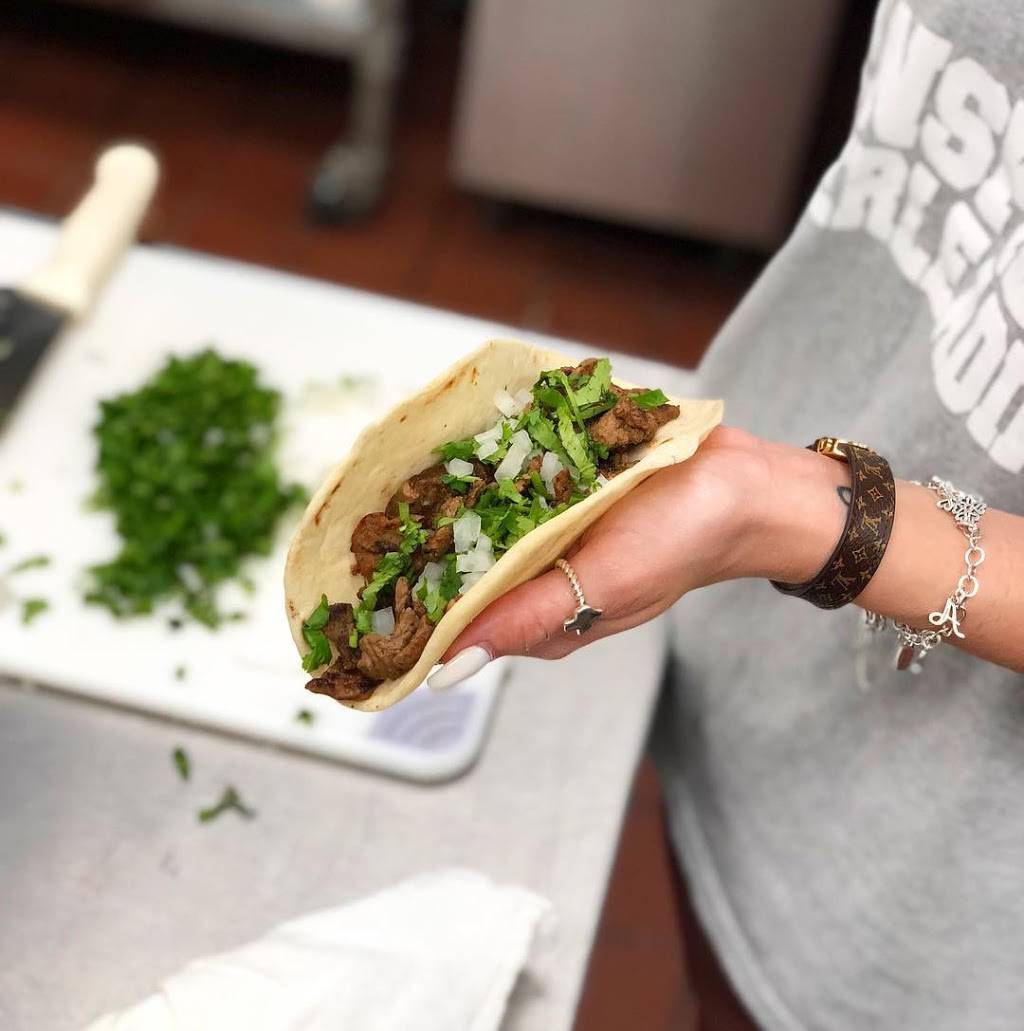 Drunchies Tacos | restaurant | 1115 W Hickory St #113, Denton, TX 76201, USA | 9405141350 OR +1 940-514-1350