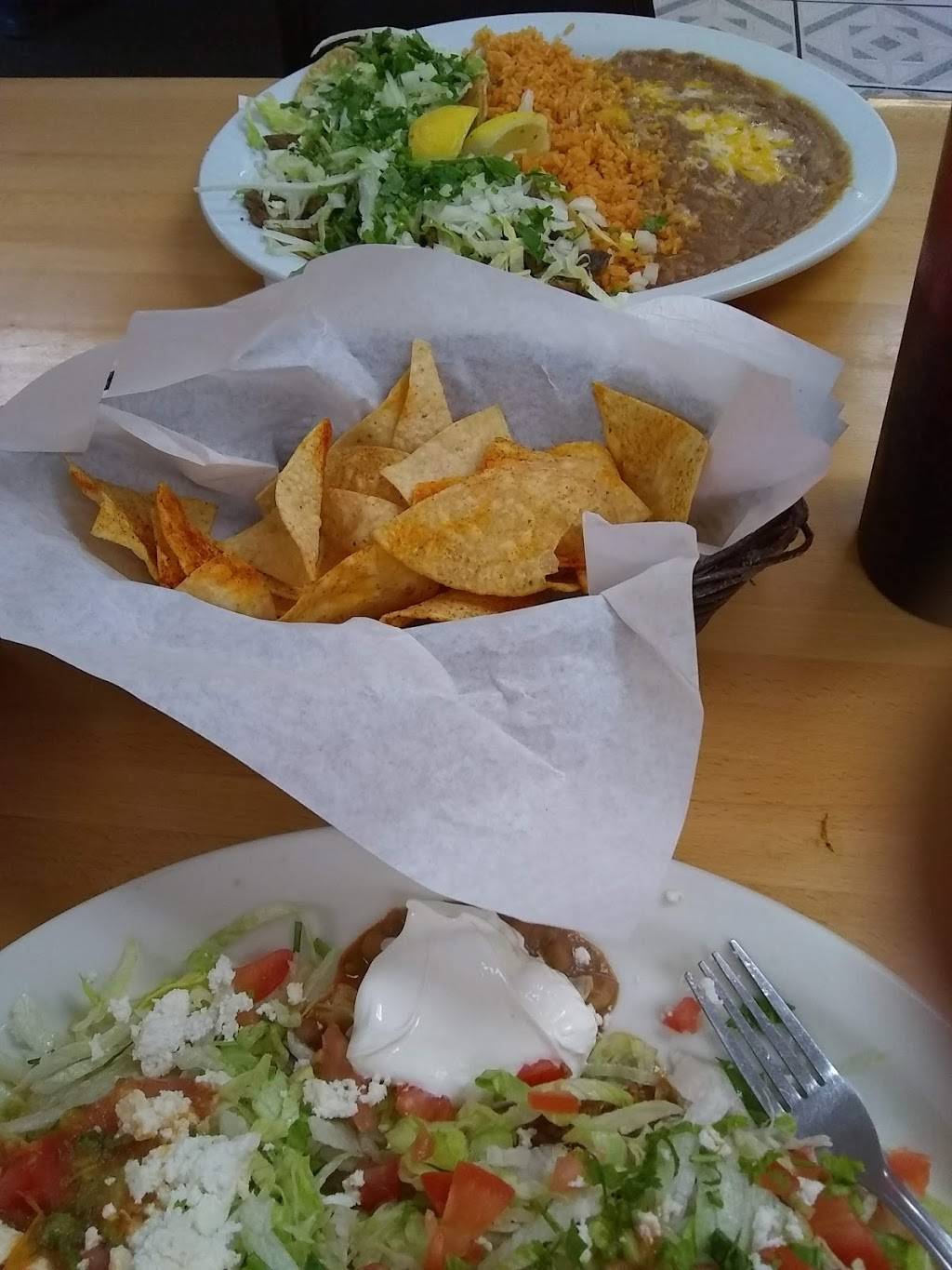 Carrillos Mexican Food | restaurant | 151 W Bullard Ave #101, Clovis, CA 93612, USA | 5593255688 OR +1 559-325-5688