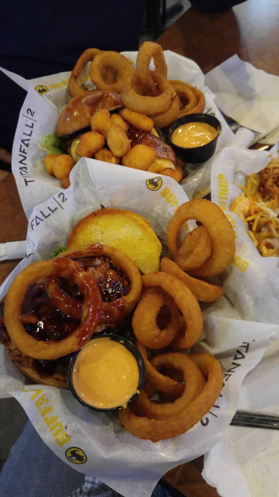 Buffalo Wild Wings | restaurant | 1352 Brandywine Blvd, Zanesville, OH 43701, USA | 7404549464 OR +1 740-454-9464