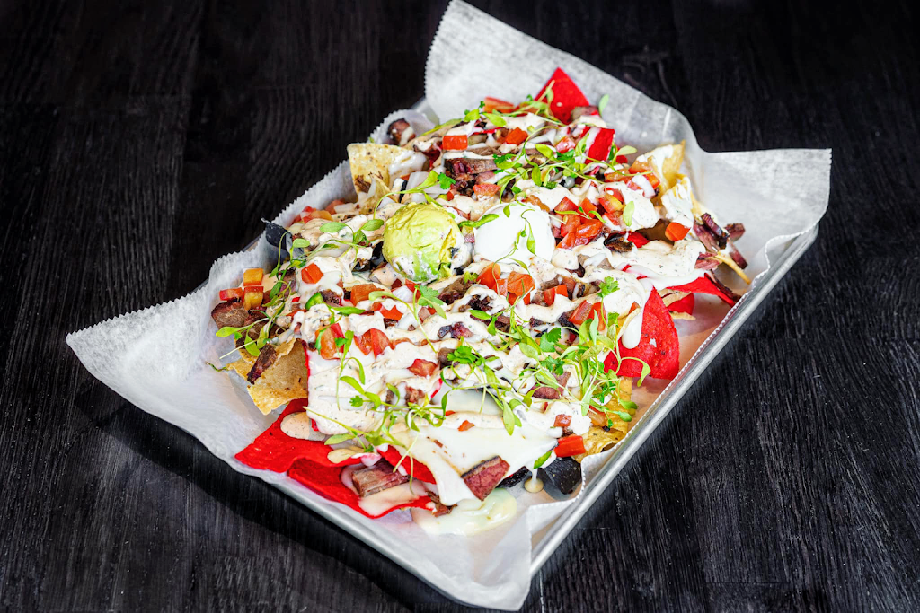 Play Chicago Kitchen & Cocktails | night club | 7 W Division St, Chicago, IL 60610, USA | 3123744196 OR +1 312-374-4196