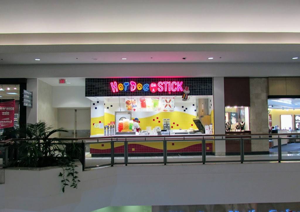 Hot Dog on a Stick | restaurant | Westfield Solano,1350, Travis Blvd Ste 1515, Fairfield, CA 94533, USA | 7074341863 OR +1 707-434-1863