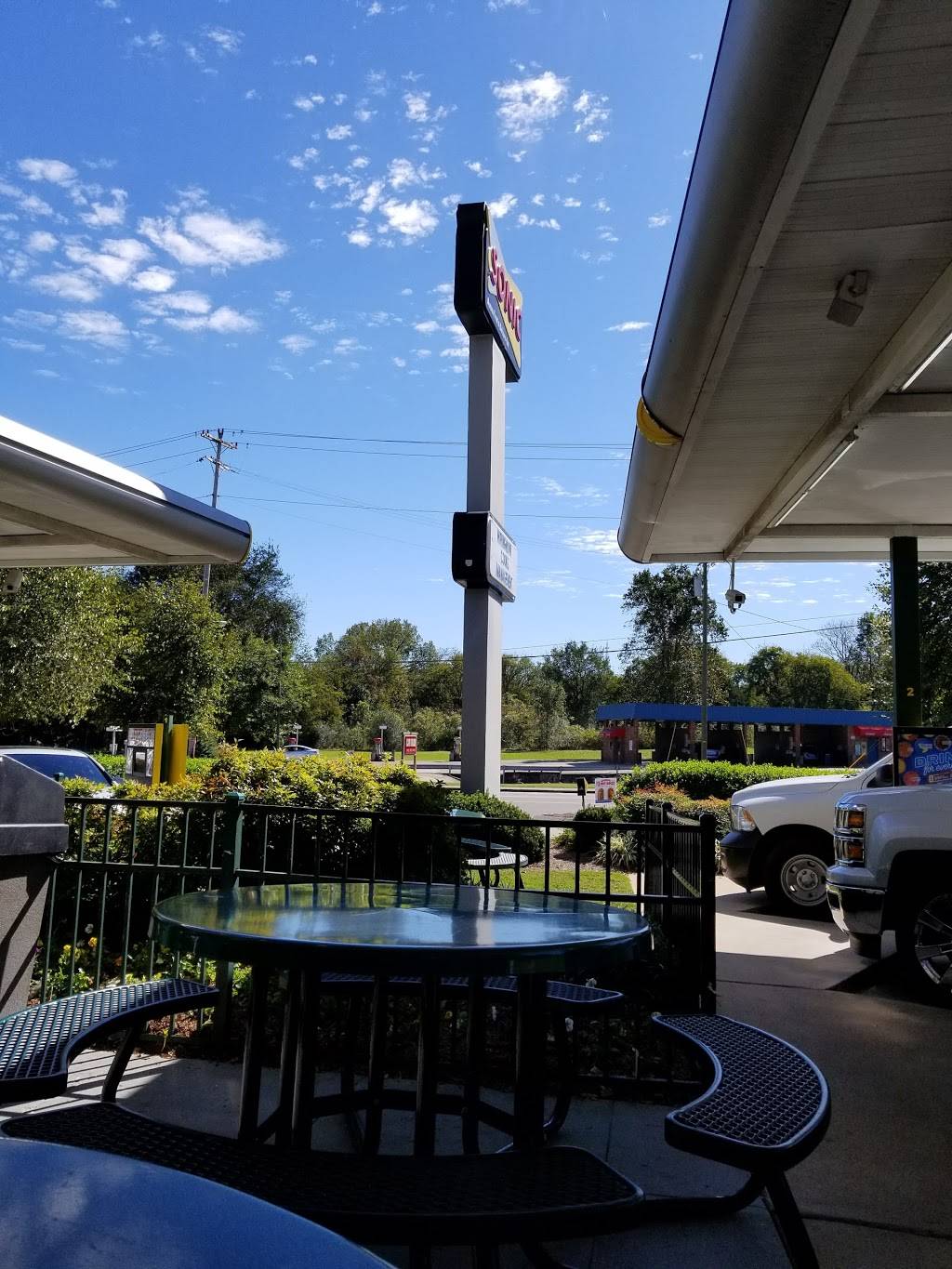 Sonic Drive-In | restaurant | 136 Long Hollow Pike, Goodlettsville, TN 37072, USA | 6158514231 OR +1 615-851-4231