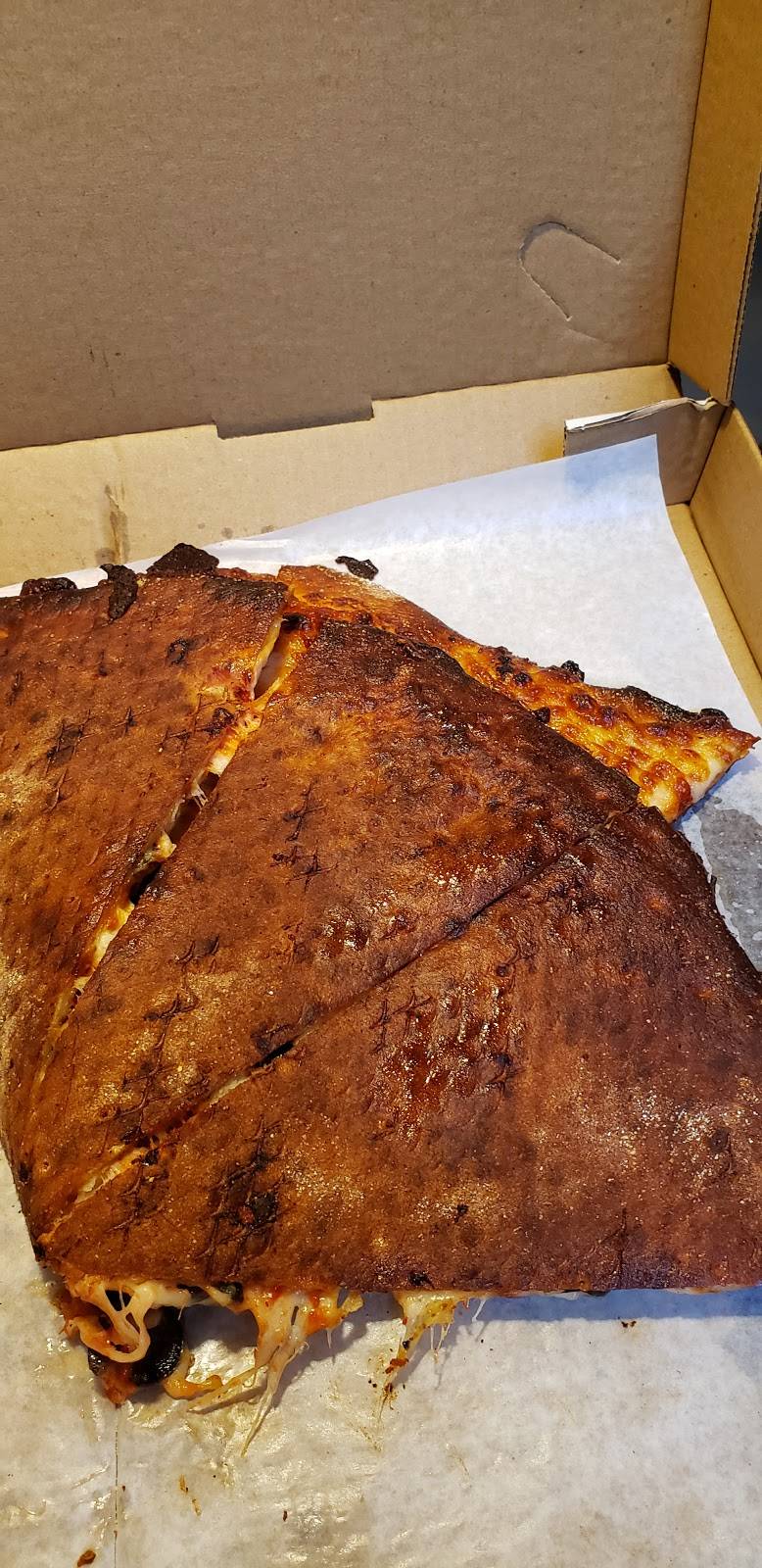 Southpaws Pizza Eugene | restaurant | 4261 Barger Dr, Eugene, OR 97402, USA | 5413591200 OR +1 541-359-1200