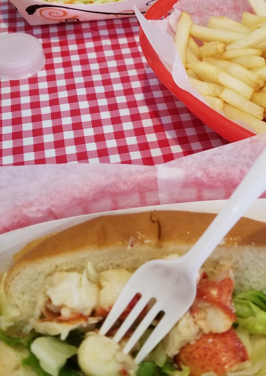 Joe Lane Lobsterman | meal takeaway | 115 Elm St, Damariscotta, ME 04543, USA | 2076820110 OR +1 207-682-0110