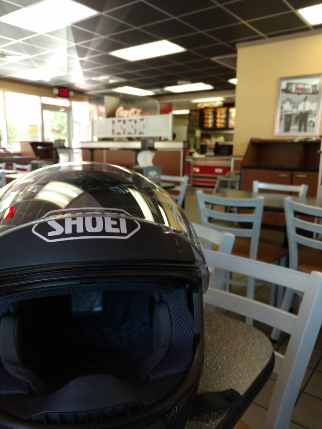 Hardees | restaurant | 314 S Main St, Stuart, VA 24171, USA | 2766943501 OR +1 276-694-3501
