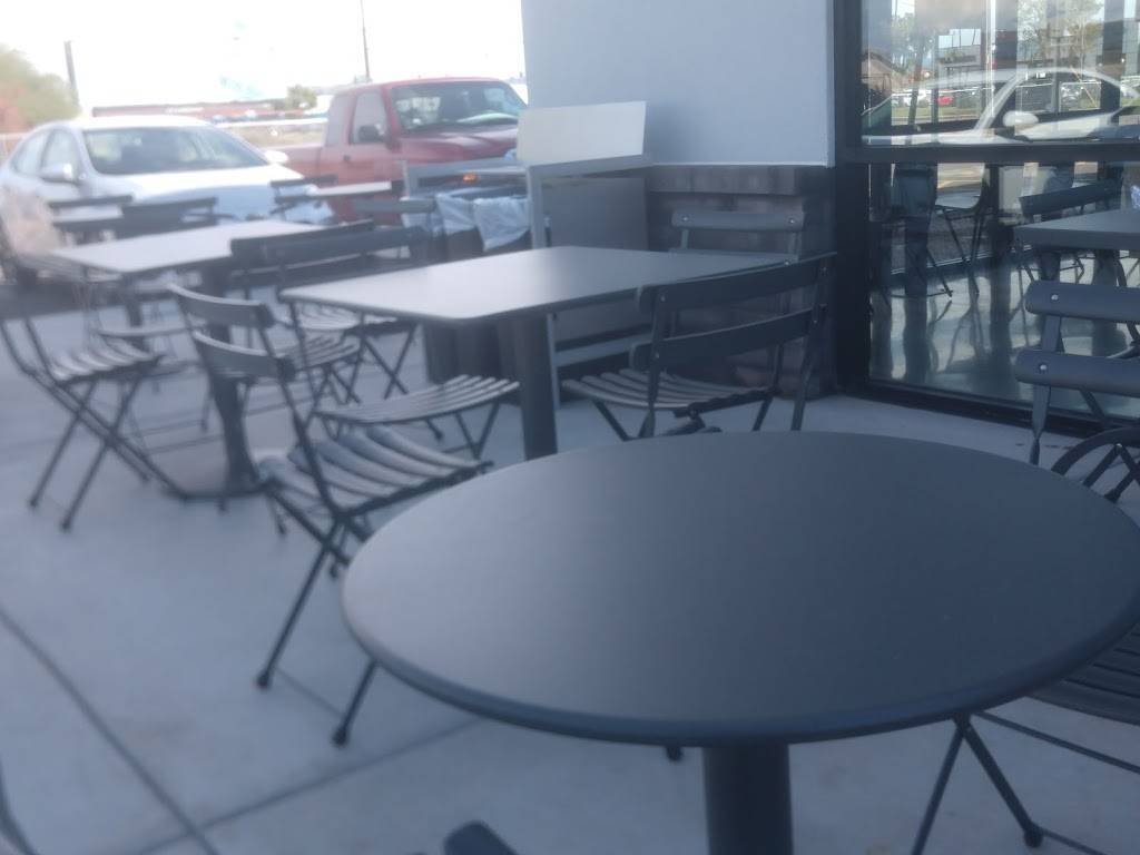 Chipotle Mexican Grill | restaurant | 2450 W Bell Rd #5, Phoenix, AZ 85023, USA | 6023543877 OR +1 602-354-3877