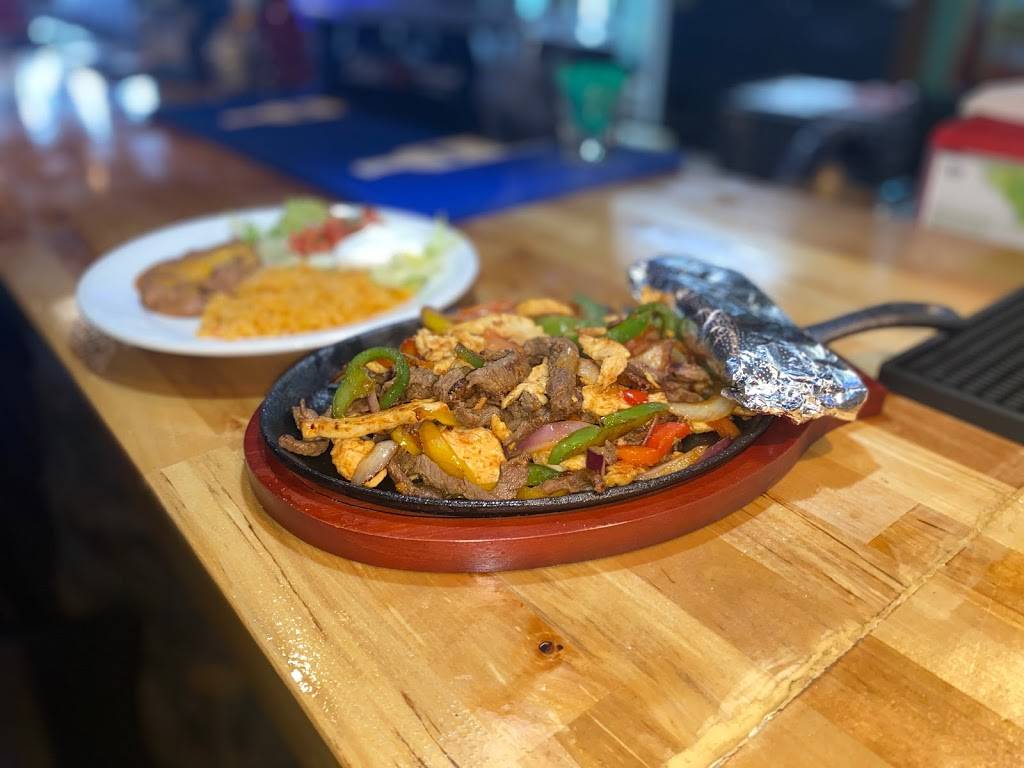 Crazy Bull Mexican Grill & Cantina | restaurant | 61 Dewitt Ave, Mattoon, IL 61938, USA | 2172951462 OR +1 217-295-1462