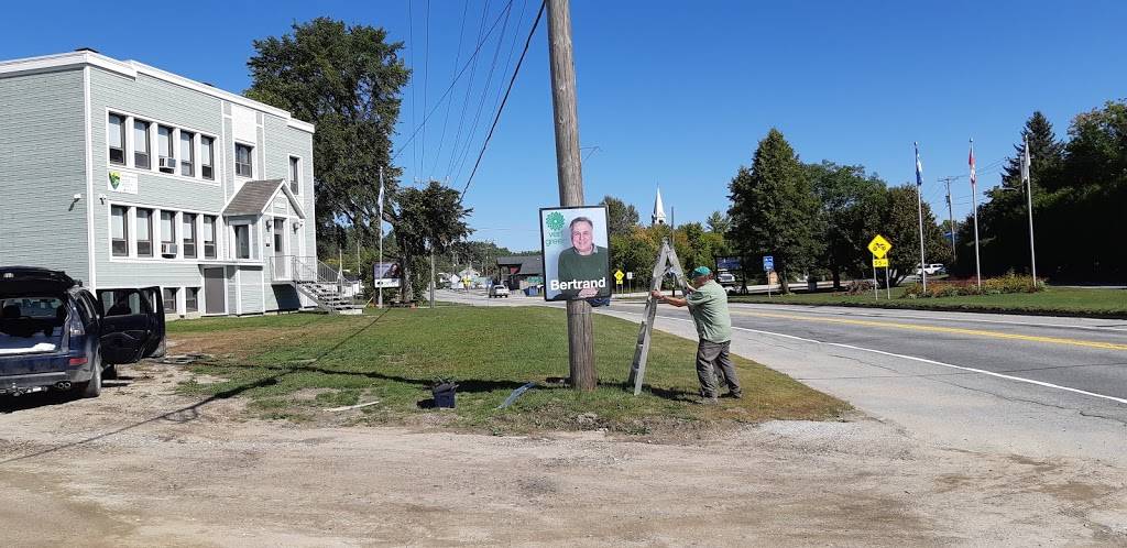 Dwaynes Pizza | restaurant | 356 Route 105, Low, QC J0X 2C0, Canada | 8192083632 OR +1 819-208-3632