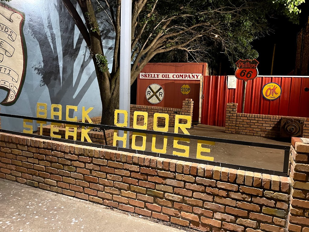 Backdoor Steakhouse | restaurant | 400 US-283, Blair, OK 73526, USA | 5805632000 OR +1 580-563-2000