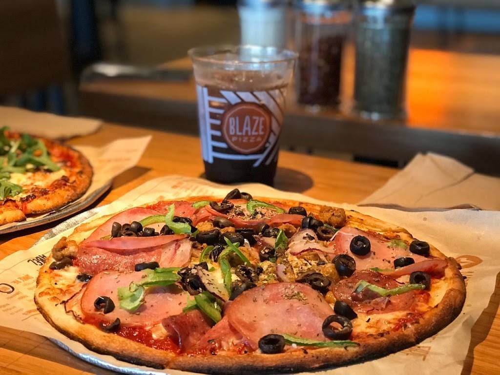 Blaze Pizza | meal takeaway | 12305 SW 137th Ave Suite 306, Miami, FL 33186, USA | 3058479440 OR +1 305-847-9440