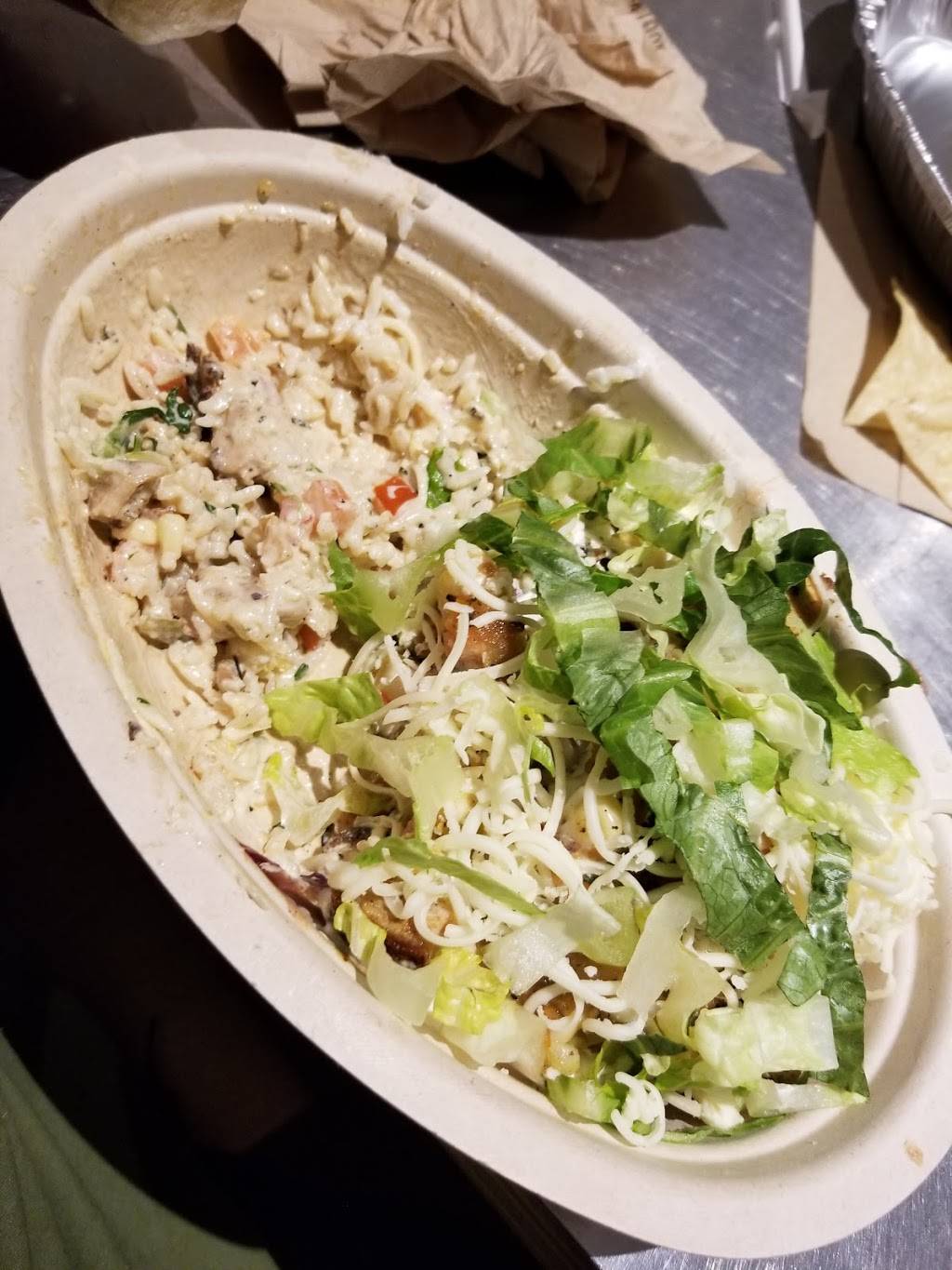 Chipotle Mexican Grill | restaurant | 13315 60th St N, Oak Park Heights, MN 55082, USA | 6514393390 OR +1 651-439-3390