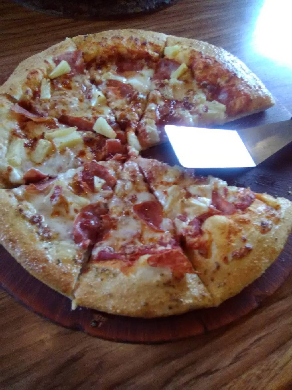 Pizza Hut | restaurant | 704 Main St W, Ripley, WV 25271, USA | 3043725533 OR +1 304-372-5533