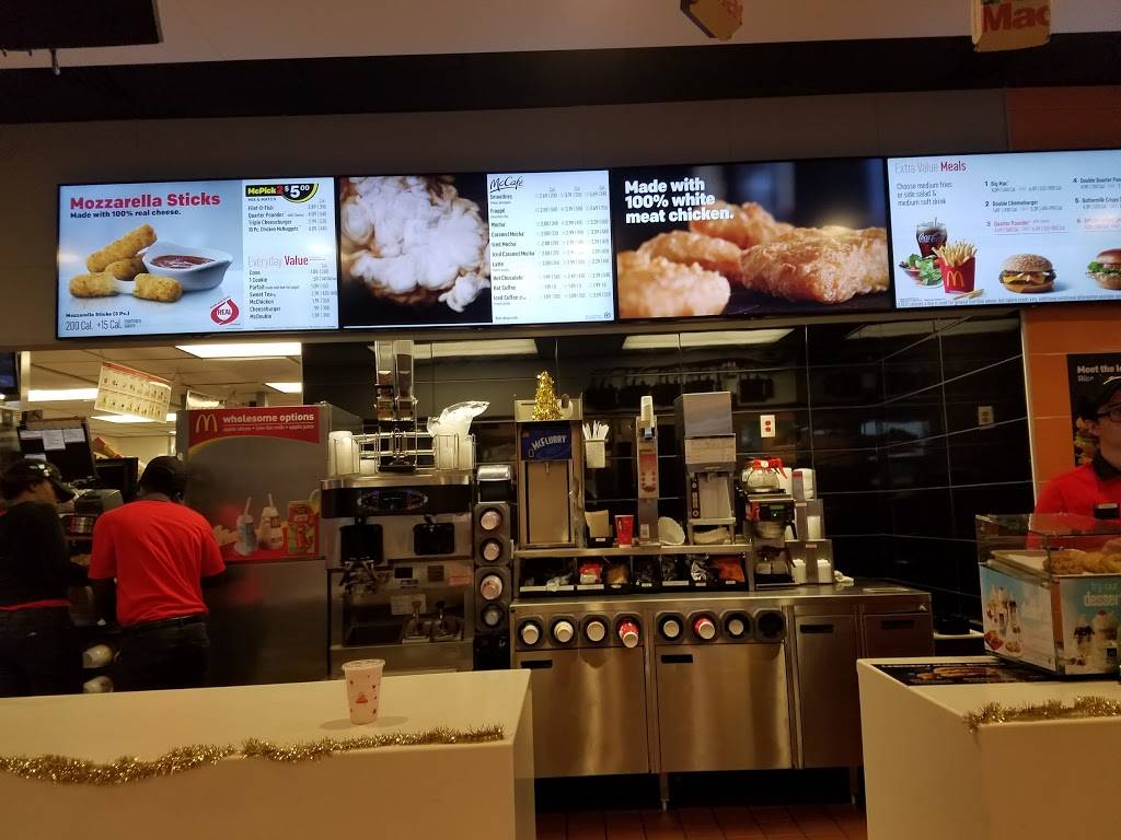 McDonalds | cafe | 2700 N Federal Hwy, Fort Lauderdale, FL 33306, USA | 9545642910 OR +1 954-564-2910
