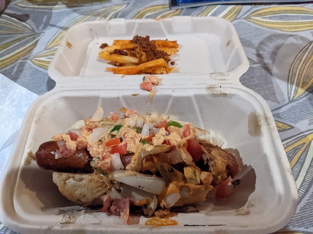 Left Field Dogs | restaurant | 1606 Webster St, Alameda, CA 94501, USA | 5102178697 OR +1 510-217-8697