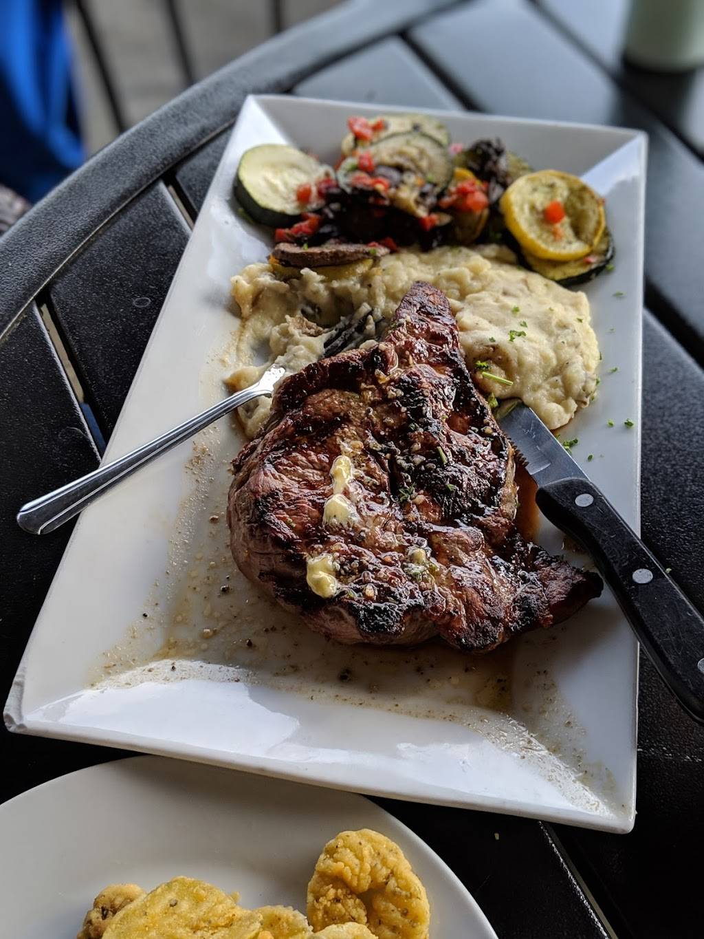 Village Grill | restaurant | 8470 Honeycutt Rd, Raleigh, NC 27615, USA | 9198905340 OR +1 919-890-5340