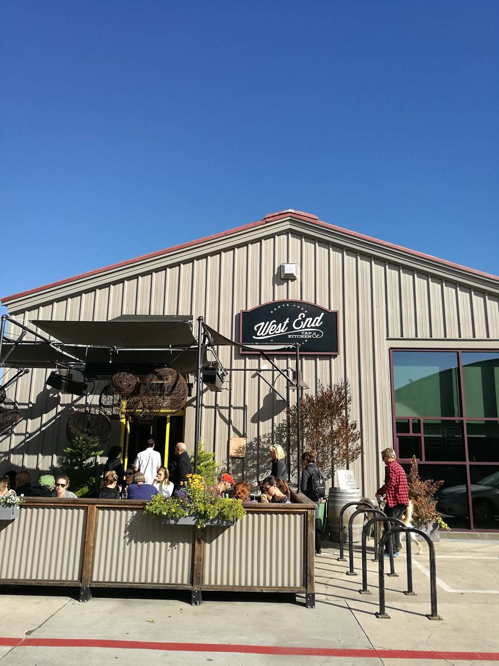 West End Tap and Kitchen | restaurant | 334 Ingalls St d, Santa Cruz, CA 95060, USA | 8314718115 OR +1 831-471-8115