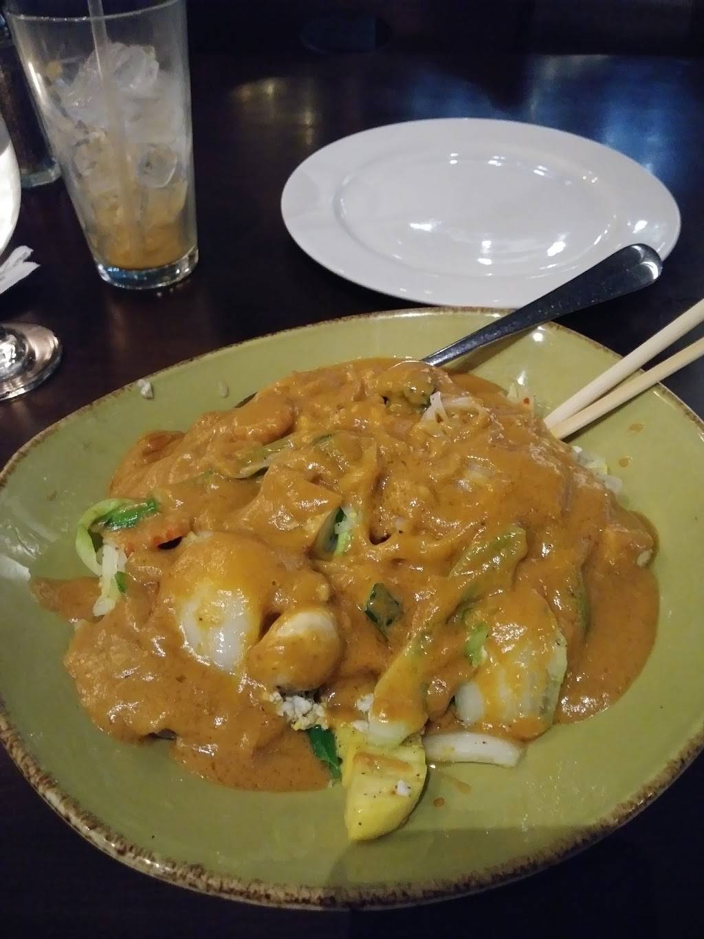 Siam on Eastlake | restaurant | 1629 Eastlake Ave E, Seattle, WA 98102, USA | 2063226174 OR +1 206-322-6174