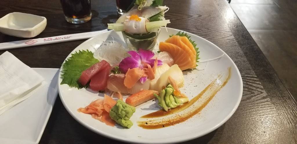 Red Ginger | restaurant | 2419 2nd St #1, Coralville, IA 52241, USA | 3193541071 OR +1 319-354-1071