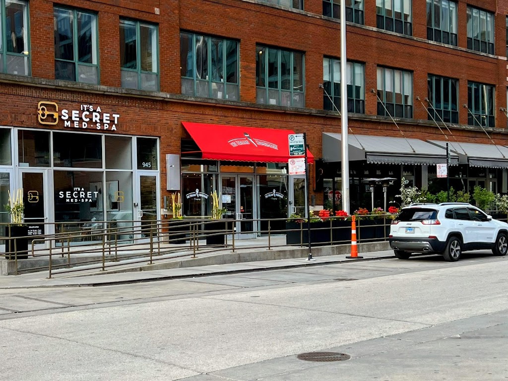 Italian Homemade Company | restaurant | 947 W Fulton St, Chicago, IL 60607, USA | 3122650697 OR +1 312-265-0697