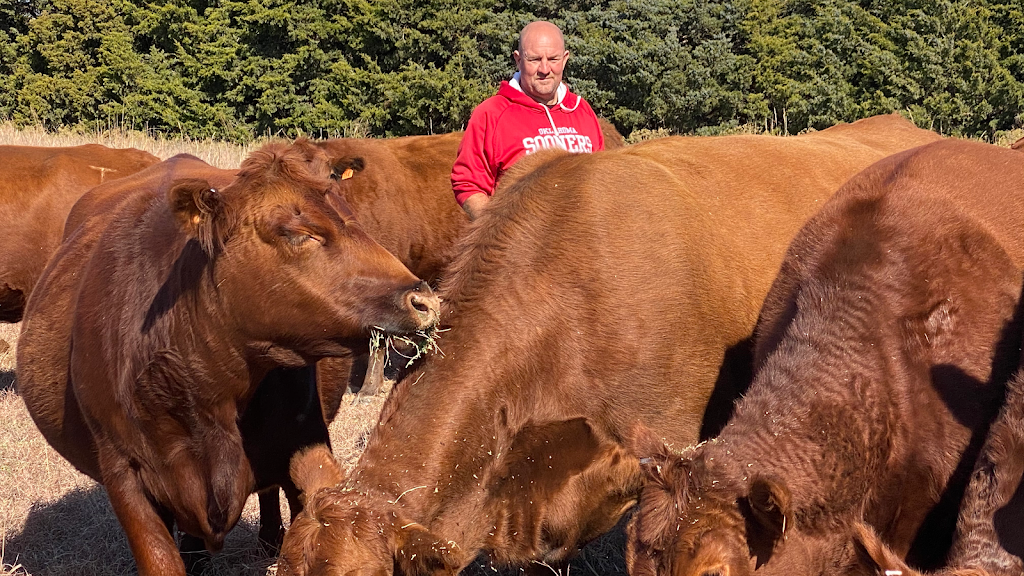 Moores Farm Service Center | restaurant | 602 US-270, Calumet, OK 73014, USA | 4058932510 OR +1 405-893-2510