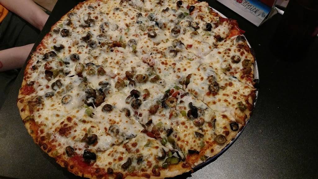 Bearnos Shively | restaurant | 4105 Dixie Hwy, Louisville, KY 40216, USA | 5024473353 OR +1 502-447-3353