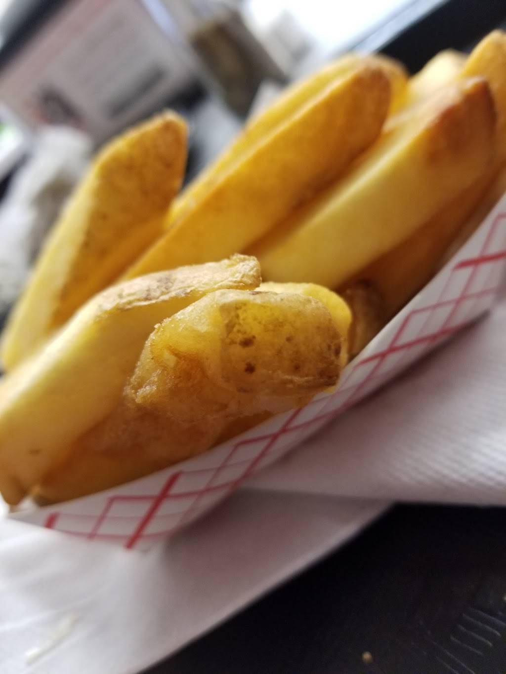 Loebs NY Deli | restaurant | 1712 I St NW, Washington, DC 20006, USA | 2029655632 OR +1 202-965-5632