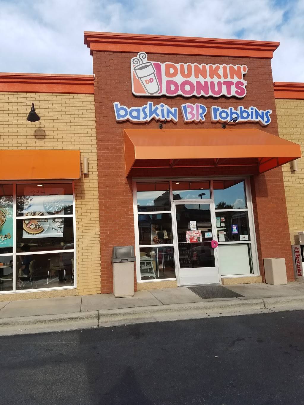 Dunkin | cafe | 2677 Celanese Rd, Rock Hill, SC 29732, USA | 8039803865 OR +1 803-980-3865