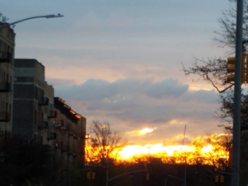 Makana | restaurant | 1329 St Nicholas Ave, New York, NY 10033, USA | 6468691383 OR +1 646-869-1383