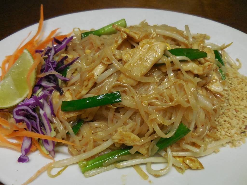 Golden Teak Thai Restaurant | restaurant | 1620 S Mildred St, Tacoma, WA 98465, USA | 2535651921 OR +1 253-565-1921