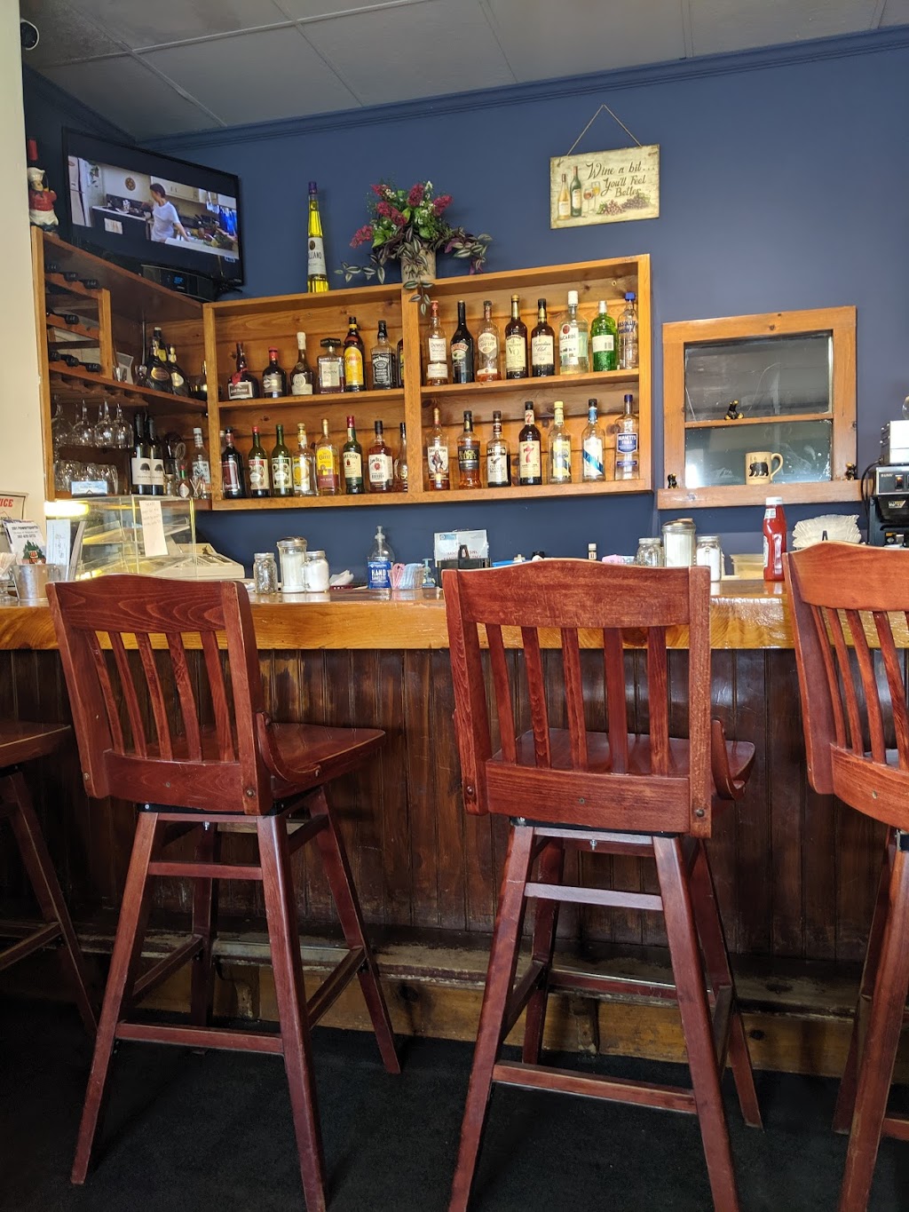 Mama Bears Restaurant | restaurant | 420 US-201, Jackman, ME 04945, USA | 2076684222 OR +1 207-668-4222