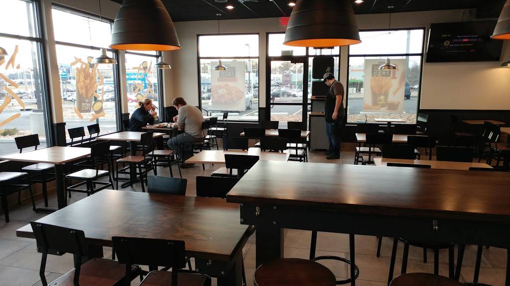 Taco Bell | meal takeaway | 6080 S Lindbergh Blvd, St. Louis, MO 63123, USA | 3148945283 OR +1 314-894-5283