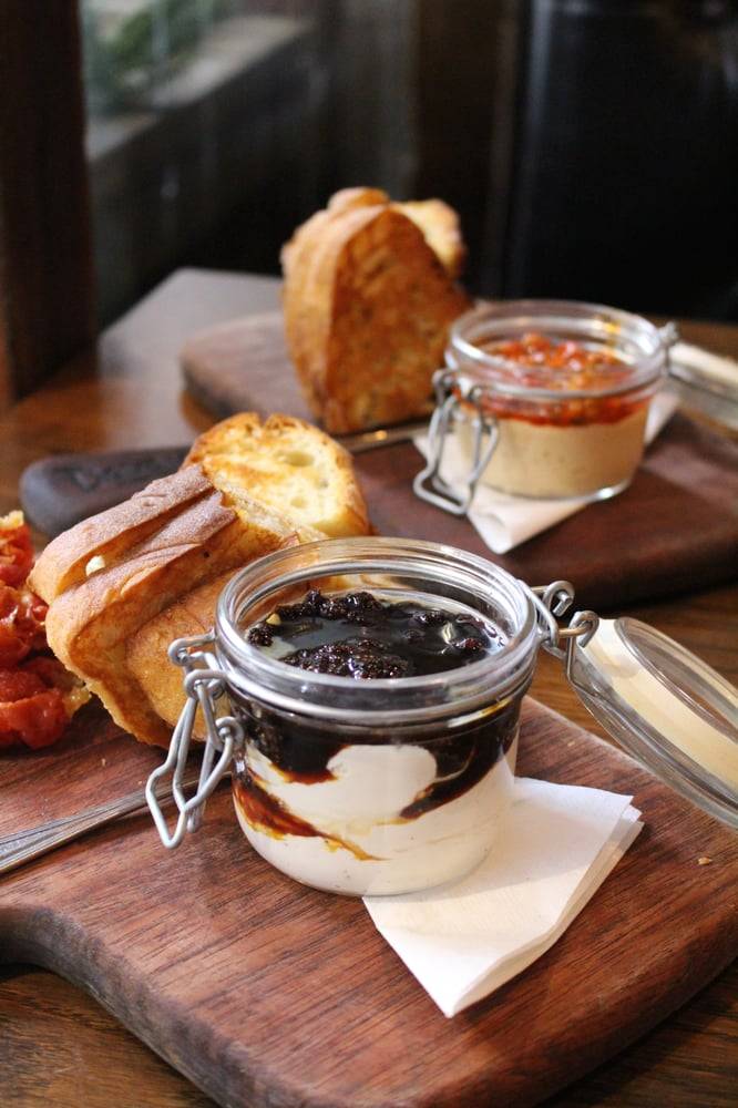 Davanti Enoteca | restaurant | 800 Hillgrove Ave, Western Springs, IL 60558, USA | 7087831060 OR +1 708-783-1060