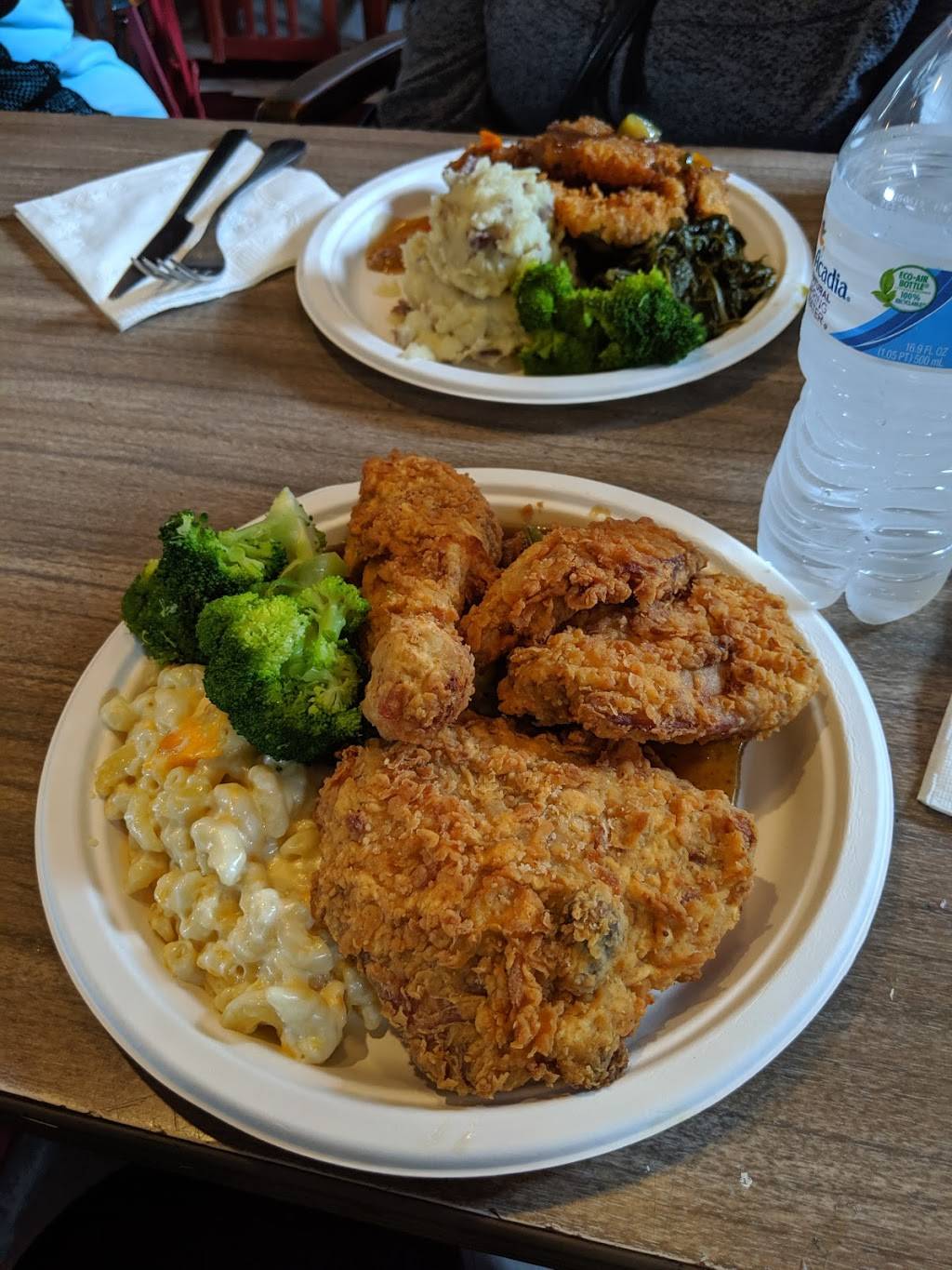 Chef Deons Kitchen | restaurant | 14 Towanticut St, Oak Bluffs, MA 02557, USA | 5086270330 OR +1 508-627-0330