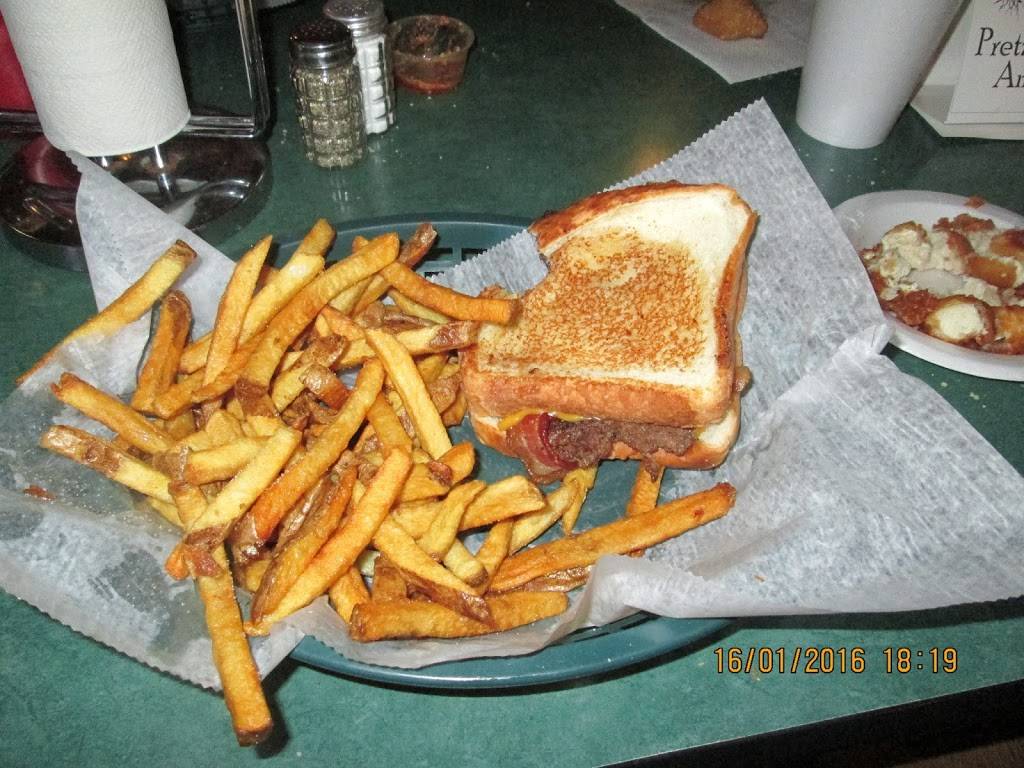 Skoonerz Grill & Bar | restaurant | 912 N Main St, Princeton, IL 61356, USA | 8158759464 OR +1 815-875-9464