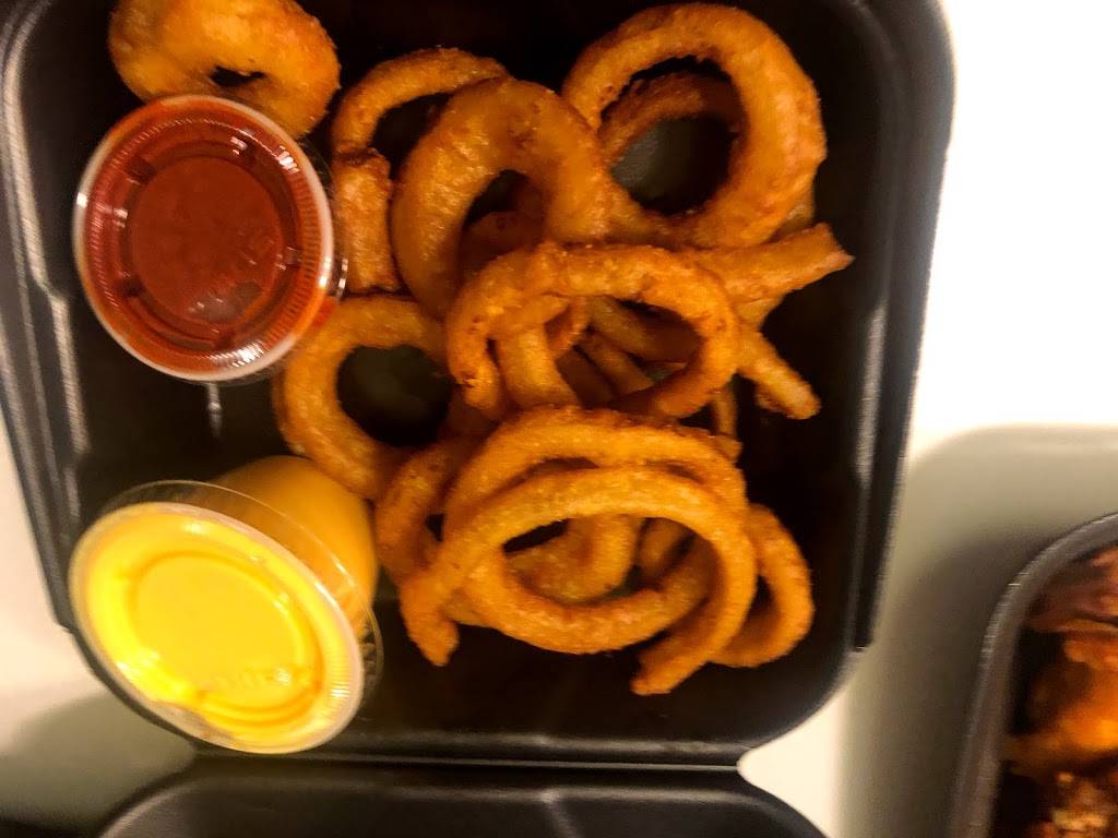 Wings Over Columbus | restaurant | 8944 Lyra Dr, Columbus, OH 43240, USA | 6144681903 OR +1 614-468-1903