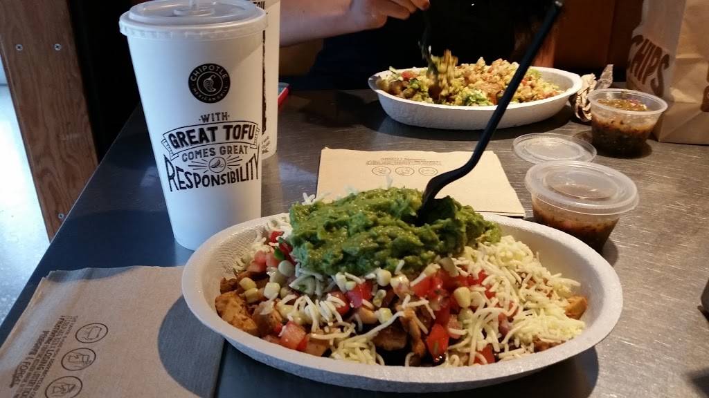 Chipotle Mexican Grill | restaurant | 4727 Medical Dr Ste 102, San Antonio, TX 78229, USA | 2102006359 OR +1 210-200-6359