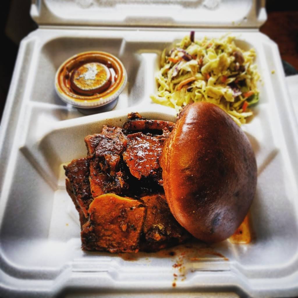 Mackies Southern Barbecue Gaithersburg | restaurant | 8547 Ziggy Ln, Gaithersburg, MD 20877, USA | 2407246464 OR +1 240-724-6464